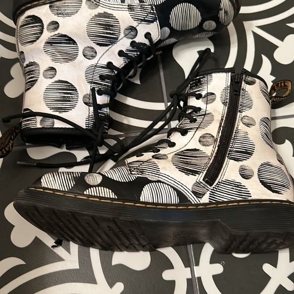 Dr. Martens 1460 Polka Dot Smooth Leather Lace Up Boots US 6 - Picture 10 of 14